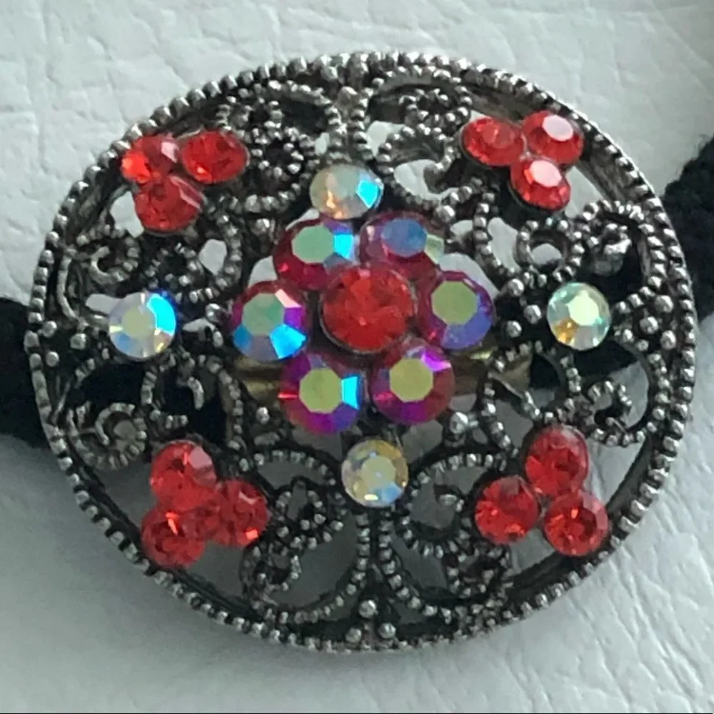 RHINESTONE AND METAL ELASTIC PONYTAIL HOLDER